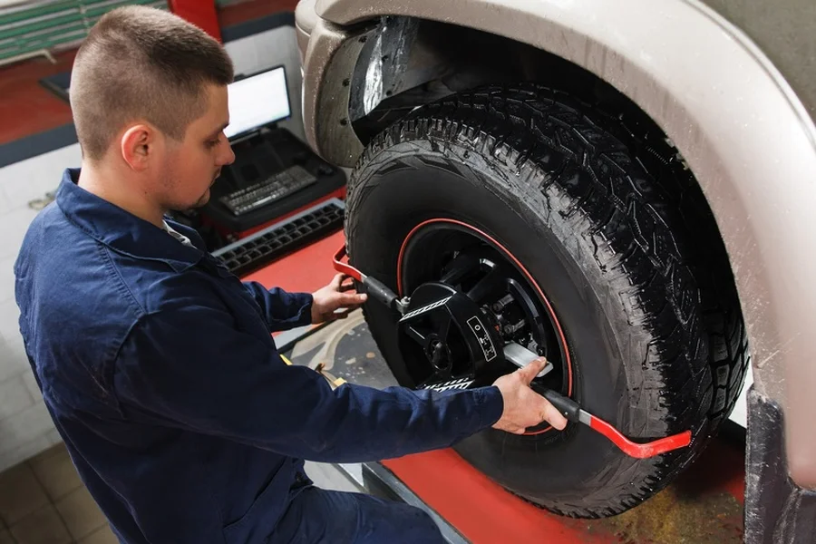 How Weather Conditions Affect The Need For A Tire Change in Daphne, AL